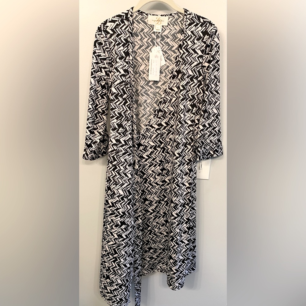 NEW Julie Brown wrap around dress; v neck; 3/4 sleeves; Large; Black/white